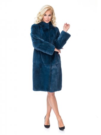 Норковое пальто с воротником-стойка и комбинированной раскладкой меха