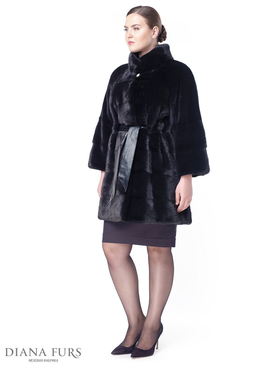 Эффектное "пальто" из норки с воротником-стойка и рукавом три четверти